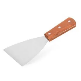 Rasqueta triangular con mango de madera.